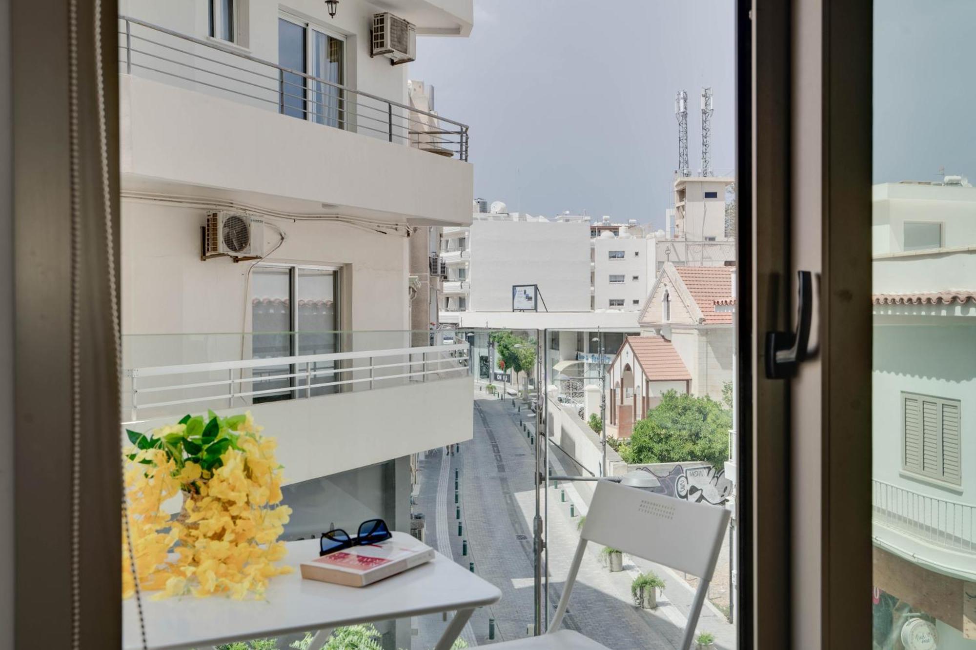 Lemon Paradise City Centre 200M From Beach 라르나카 외부 사진